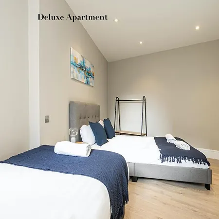 Superb Apartments Opposite Edgware Road Station London Exterior foto