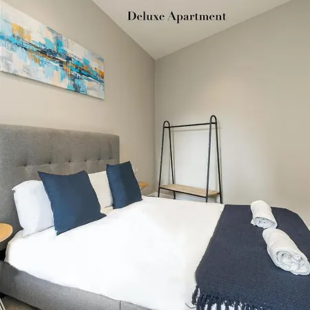 Superb Apartments Opposite Edgware Road Station London Exterior foto