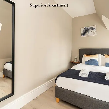 Superb Apartments Opposite Edgware Road Station London Exterior foto