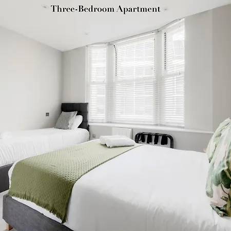 Superb Apartments Opposite Edgware Road Station London Zimmer foto