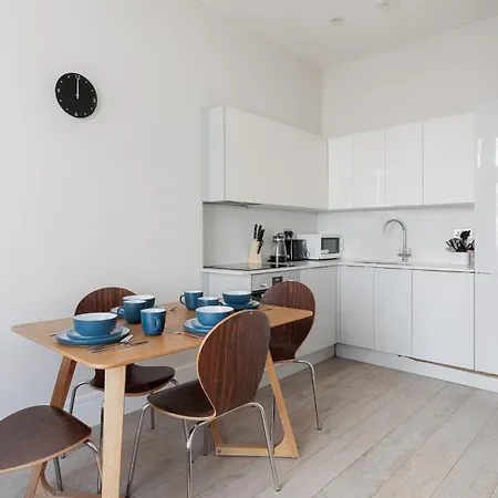 Superb Apartments Opposite Edgware Road Station London Zimmer foto