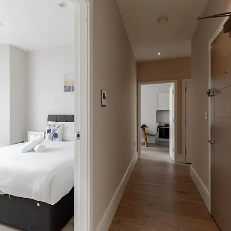 Superb Apartments Opposite Edgware Road Station London Zimmer foto